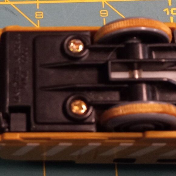 TOMY Diesel10 with Troublesome Truck and (4) pieces straight track - Picture 6 of 6